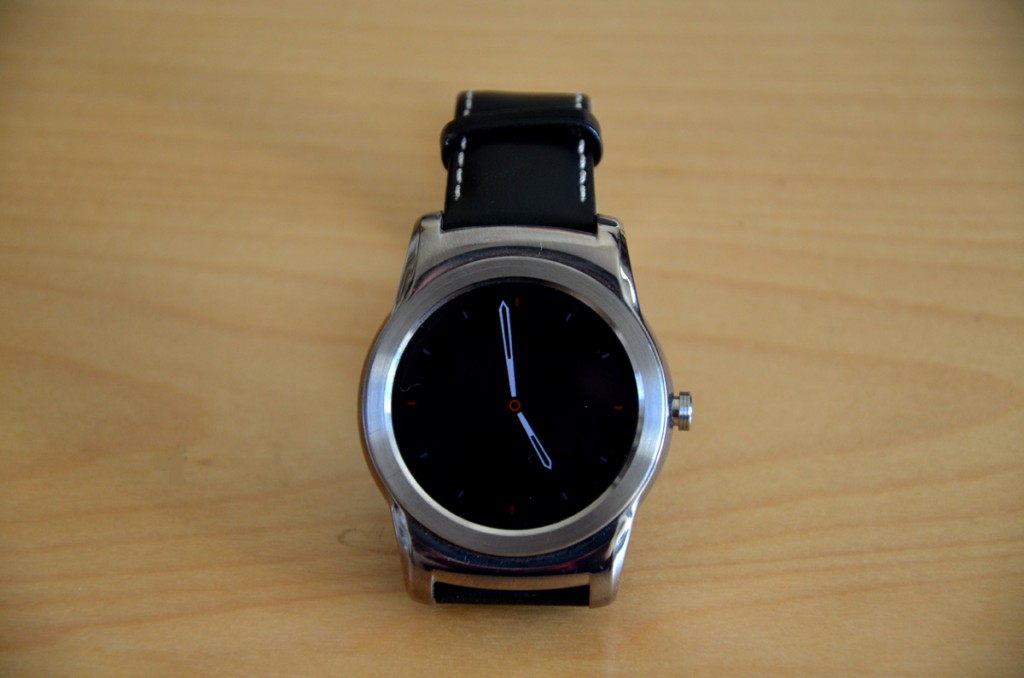 LG-Watch-Urbane-iPhone4