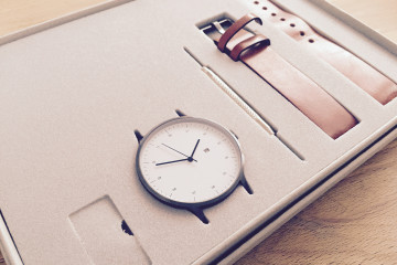 instrmnt-watch-packaging