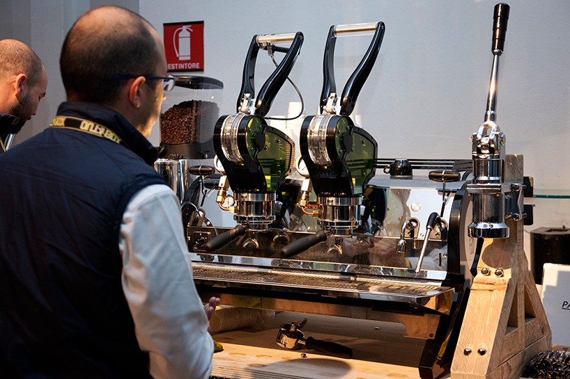 la-marzocco-la-curva-espresso-machine-concept-barista