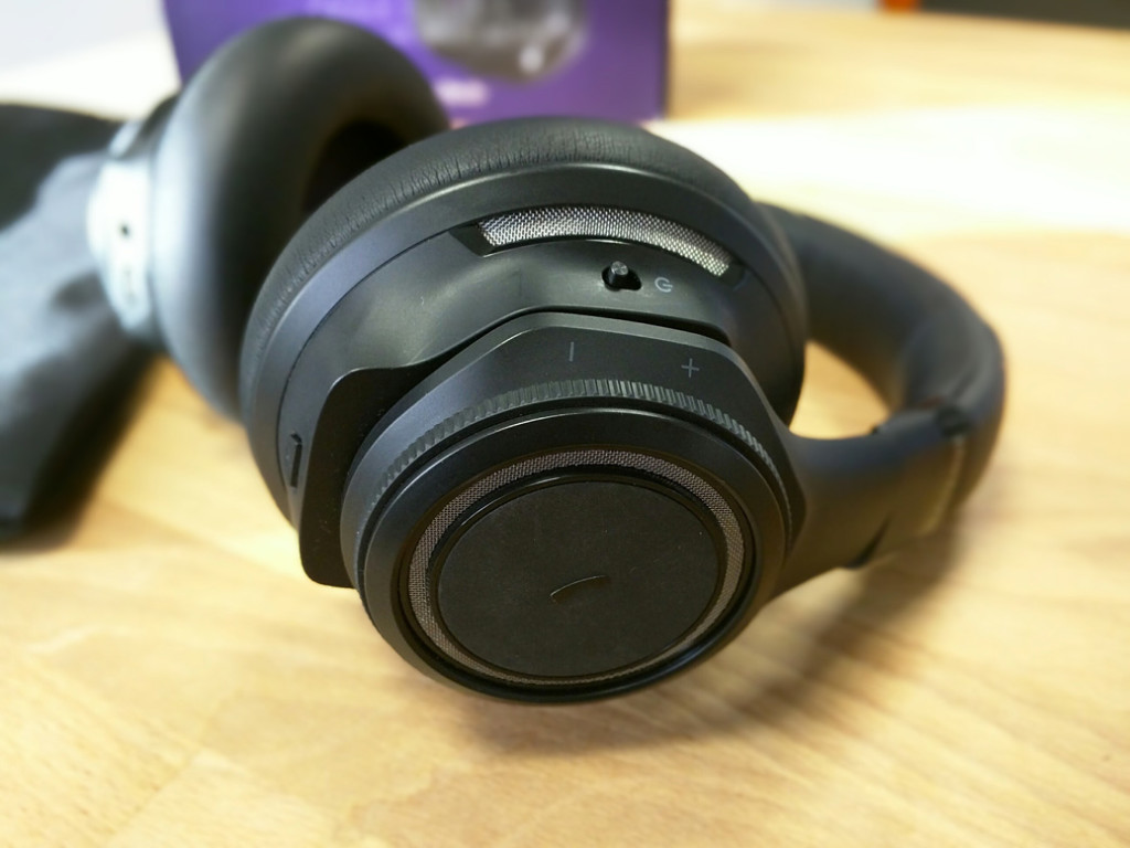 plantronics-backbeat-pro-LED