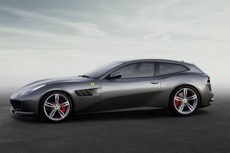 Ferrari GTC4 Lusso side