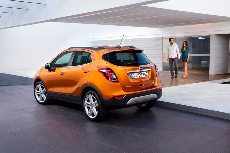 Opel Mokka X back