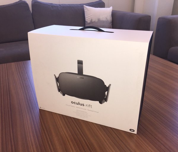 Packaging Oculus Rift