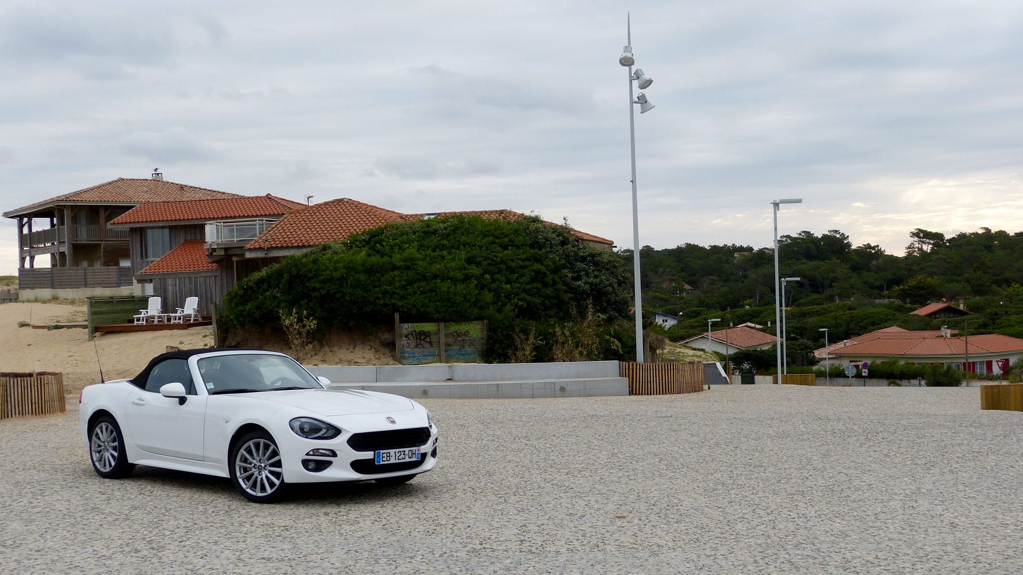 fiat-124-spider-hossegor-plage