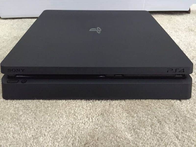 Sony PS4 Slim