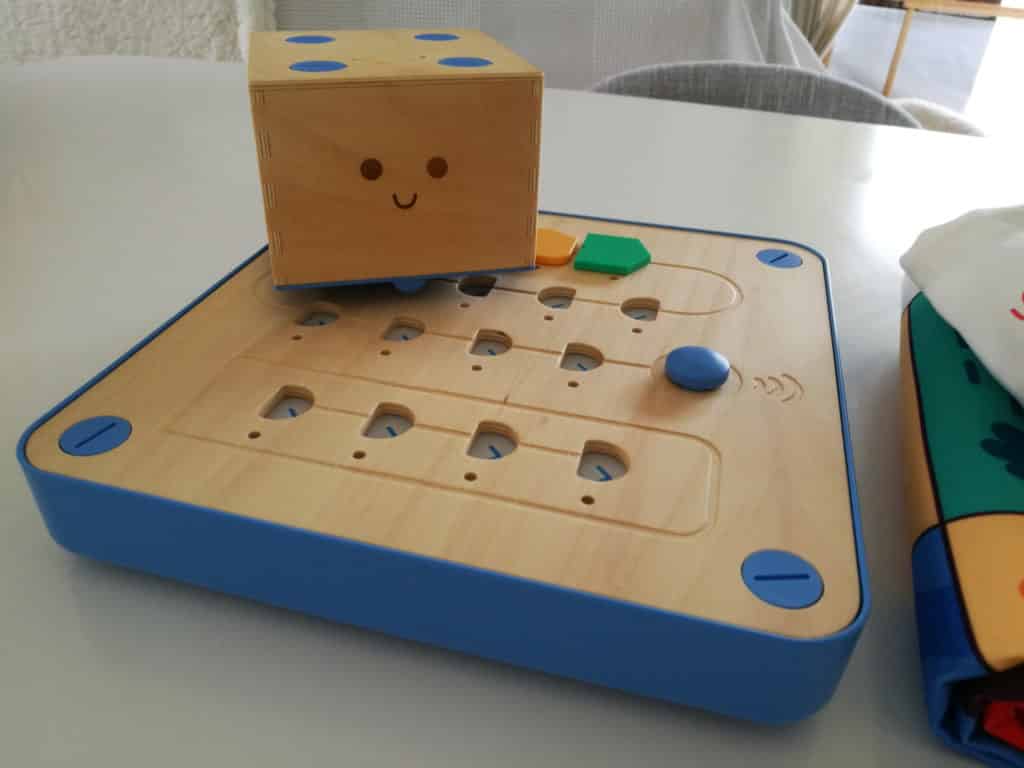 cubetto-tablet