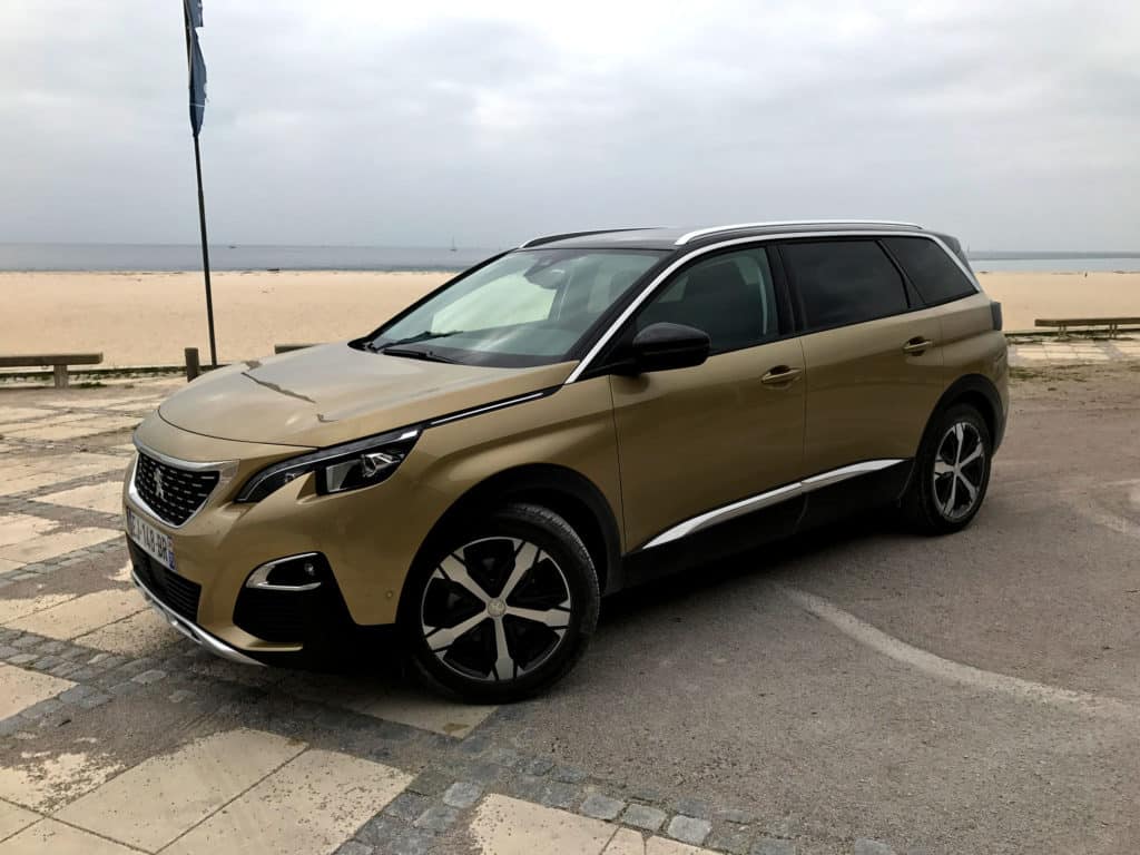 peugeot-5008-2017-SUV4