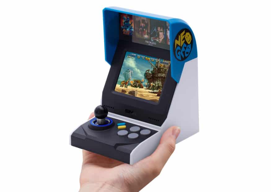 Neo-Geo-Mini-taille-main