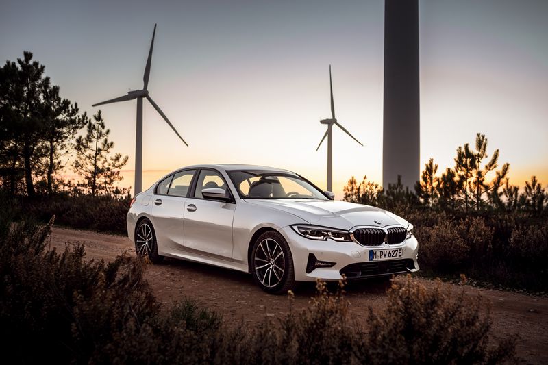 Nouvelle BMW 330e 2019