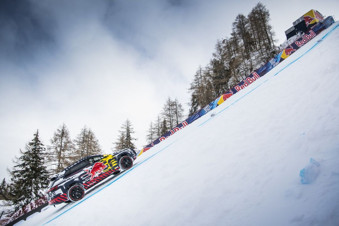 Audi etron neige