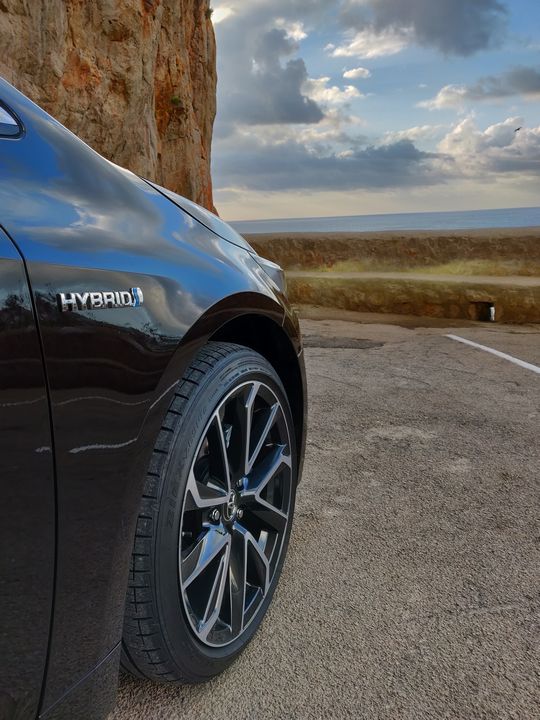 Toyota-Corolla-2019