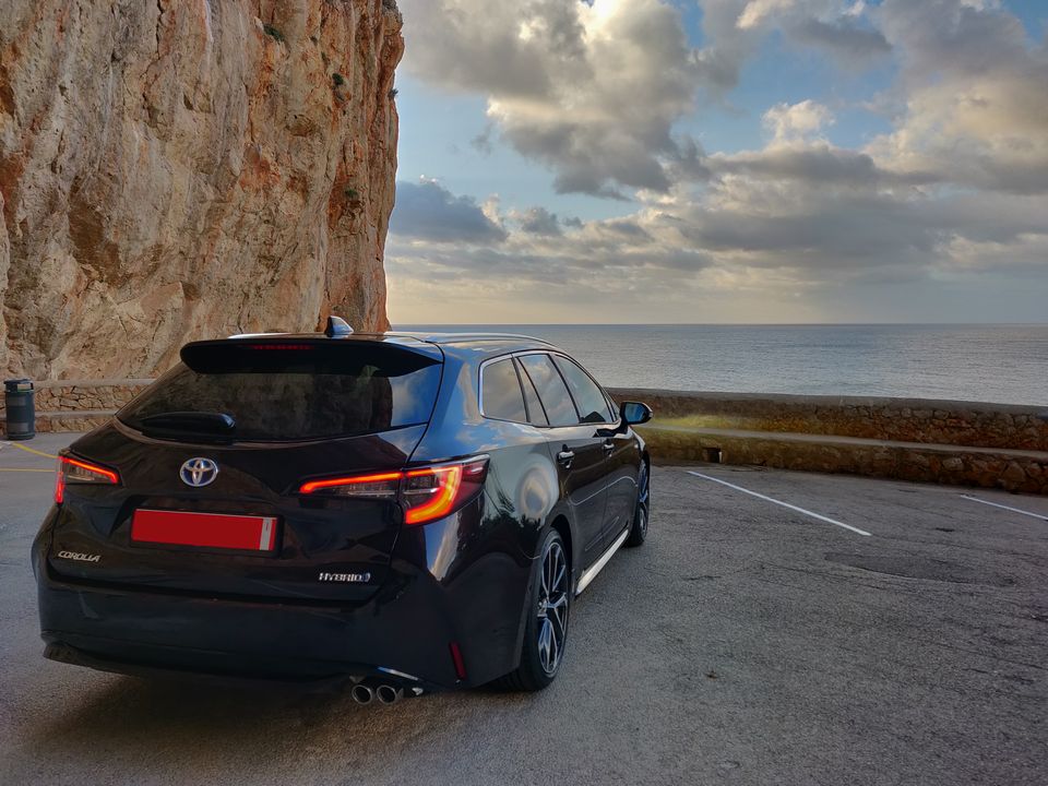 Toyota-Corolla-2019