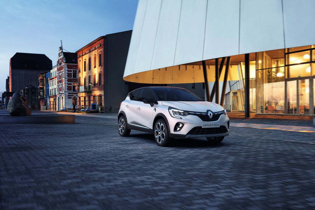 Renault Captur Clio E-TECH