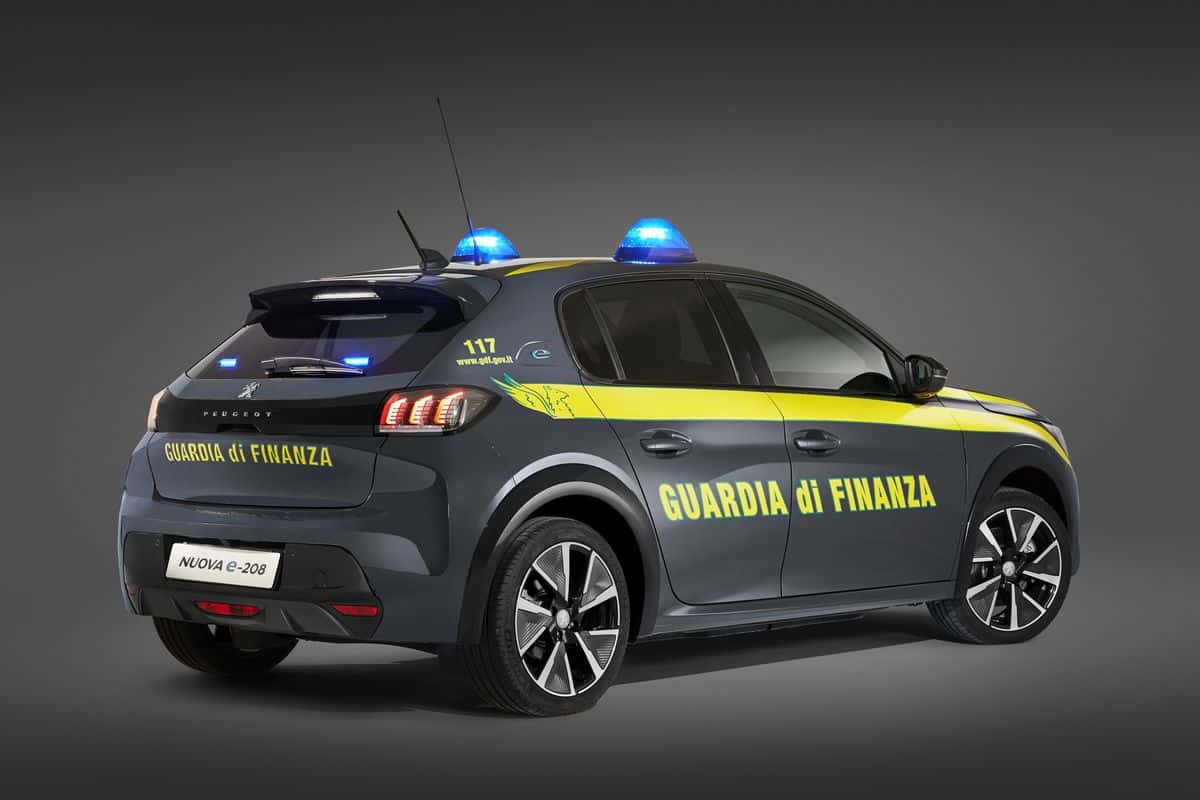 Peugeot e 208 Guardia di Finanza