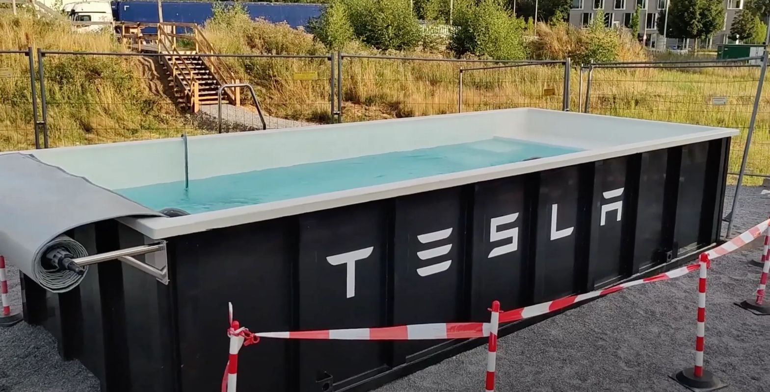 Tesla Piscine