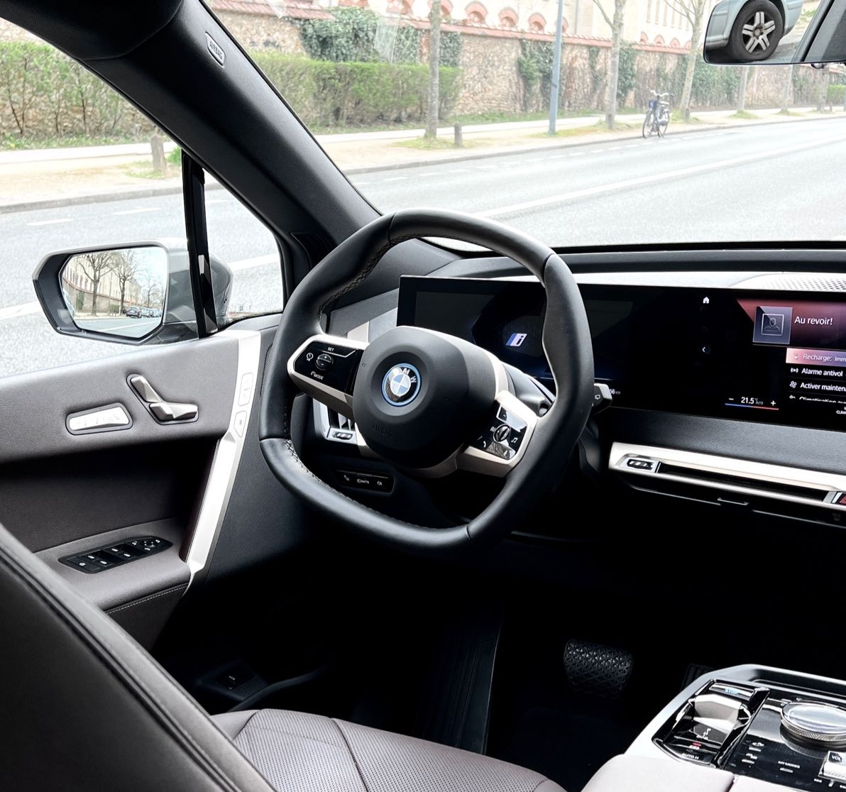 essai bmw ix xdrive50 interieur