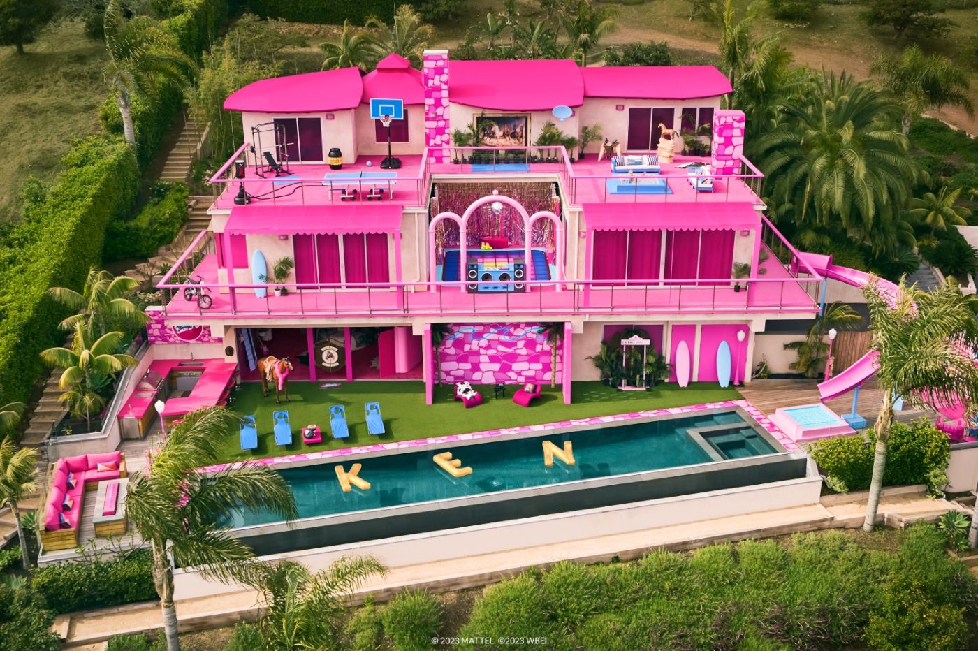 maison barbie airbnb