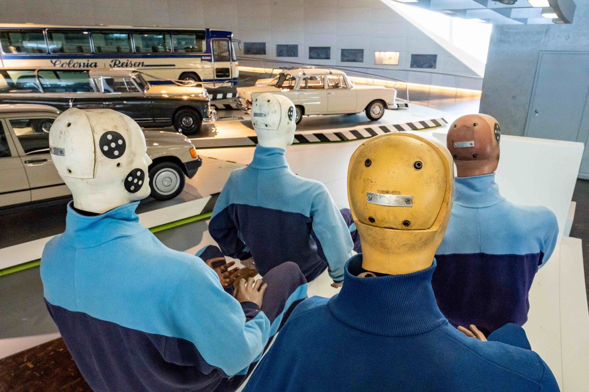 mannequin crash test mercedes (2)