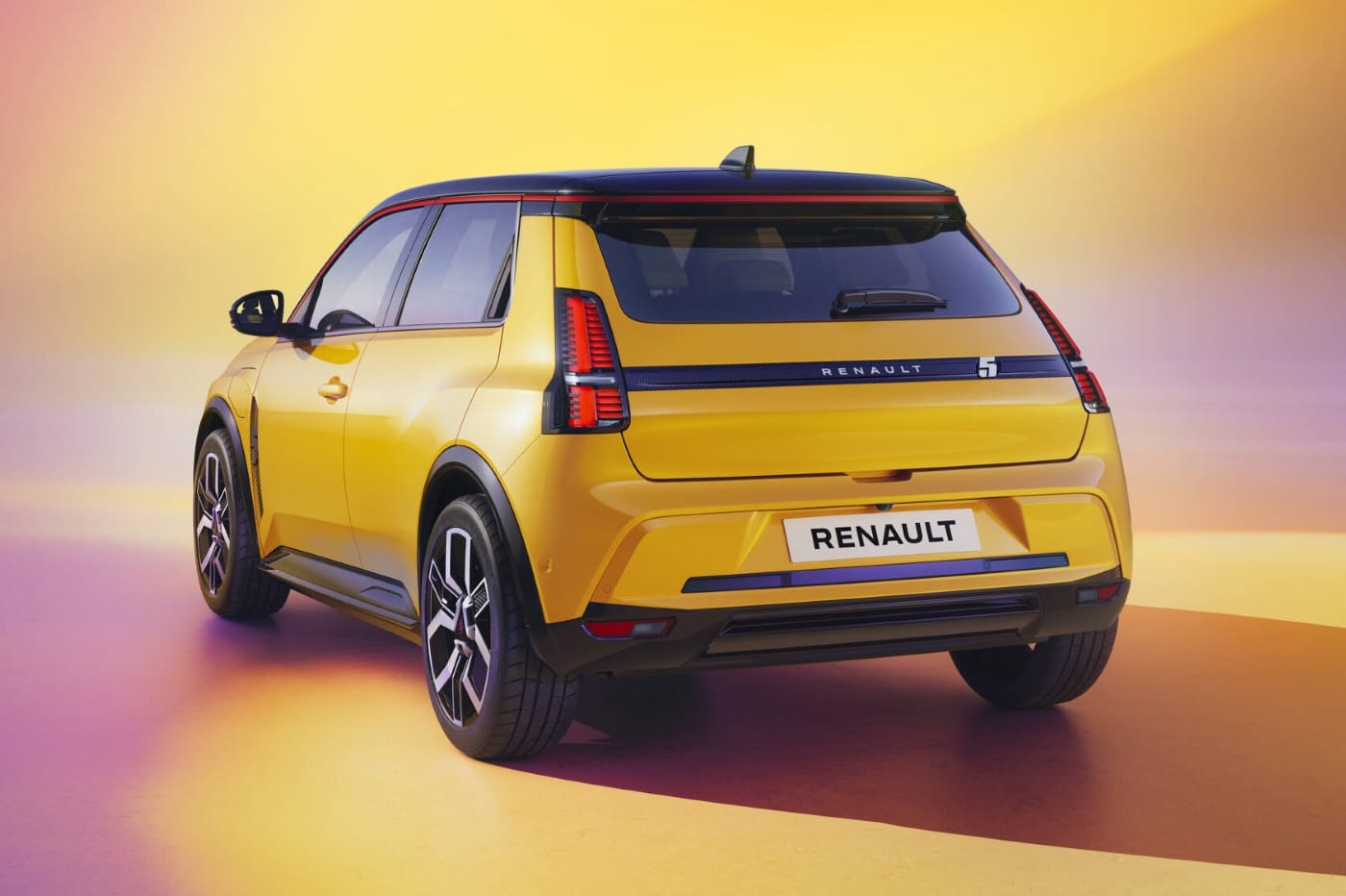 Renault 5 E-Tech electric arriere