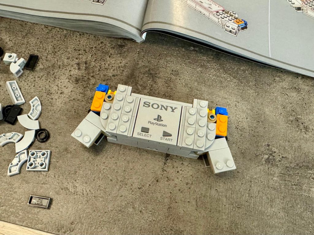 LEGO Playstation cours montage manette