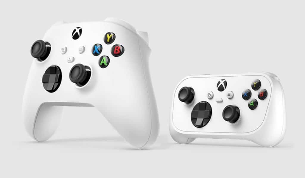 Comparatif manette Xbox Nano et manette Xbox normale