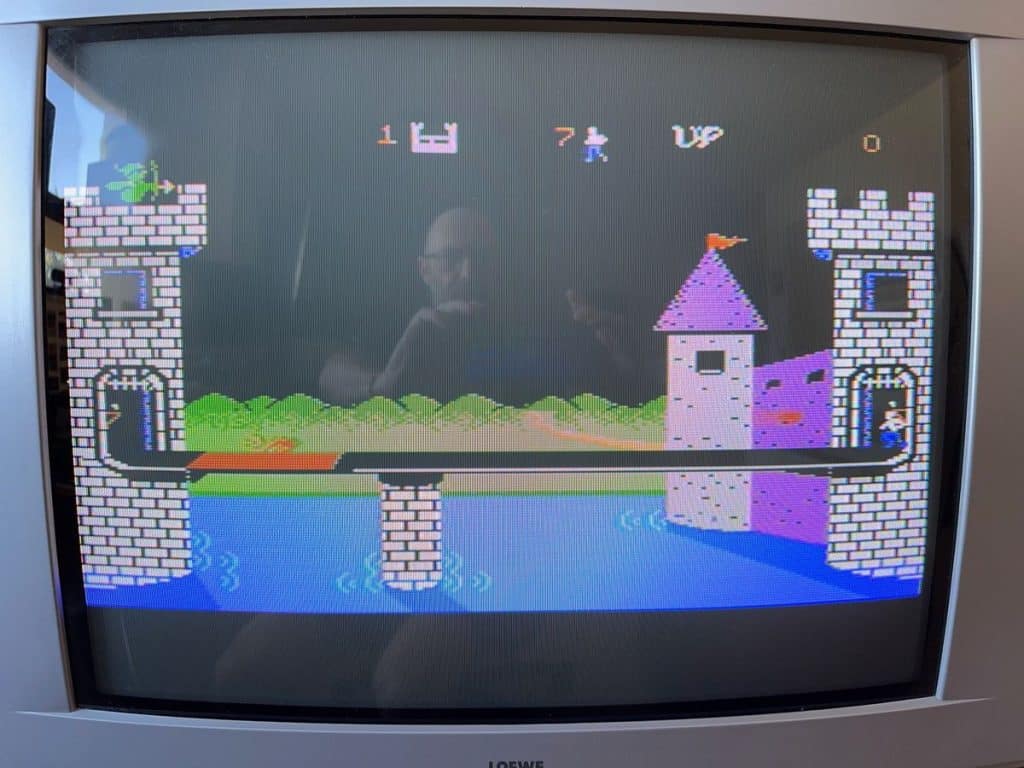 Capture d'écran du jeu Dragonfire sur Colecovision