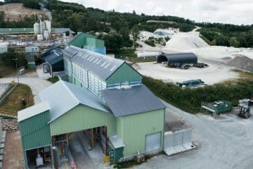 La France veut produire son propre lithium dans l’Allier. Le projet EMILI pourrait alimenter 700 000 voitures électriques par an dès 2030.